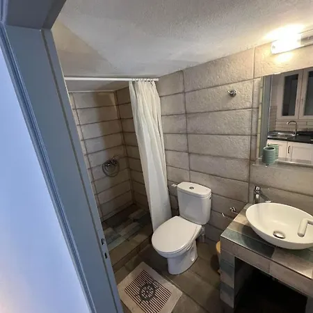 Anemomilos 2 Prázdninový dům
